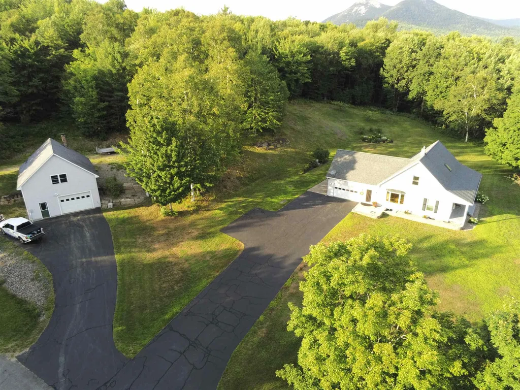 12 Mollybrook Drive Stark NH 03582