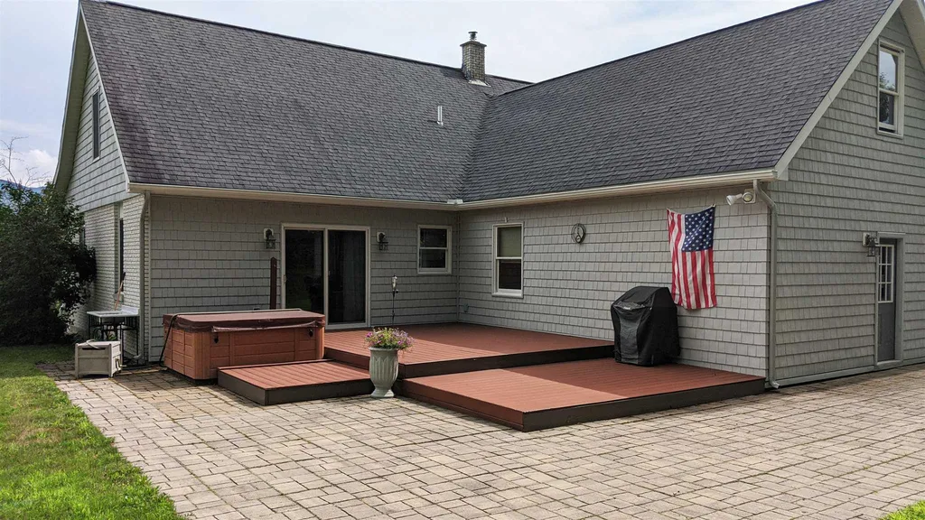 12 Mollybrook Drive Stark NH 03582