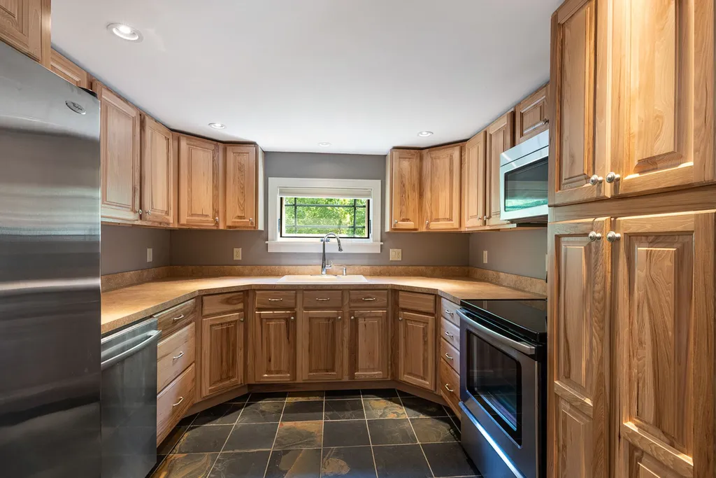 1005 Lake Avenue Sunapee NH 03751