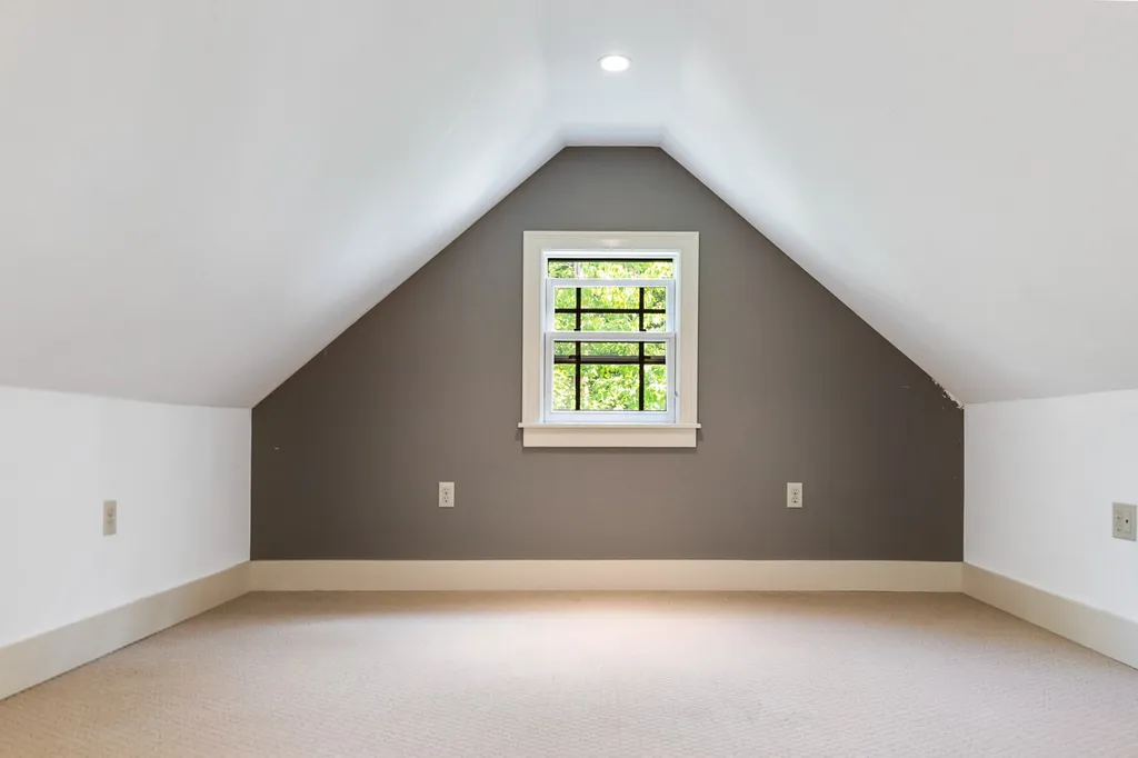 1005 Lake Avenue Sunapee NH 03751