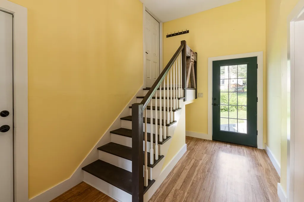 1005 Lake Avenue Sunapee NH 03751