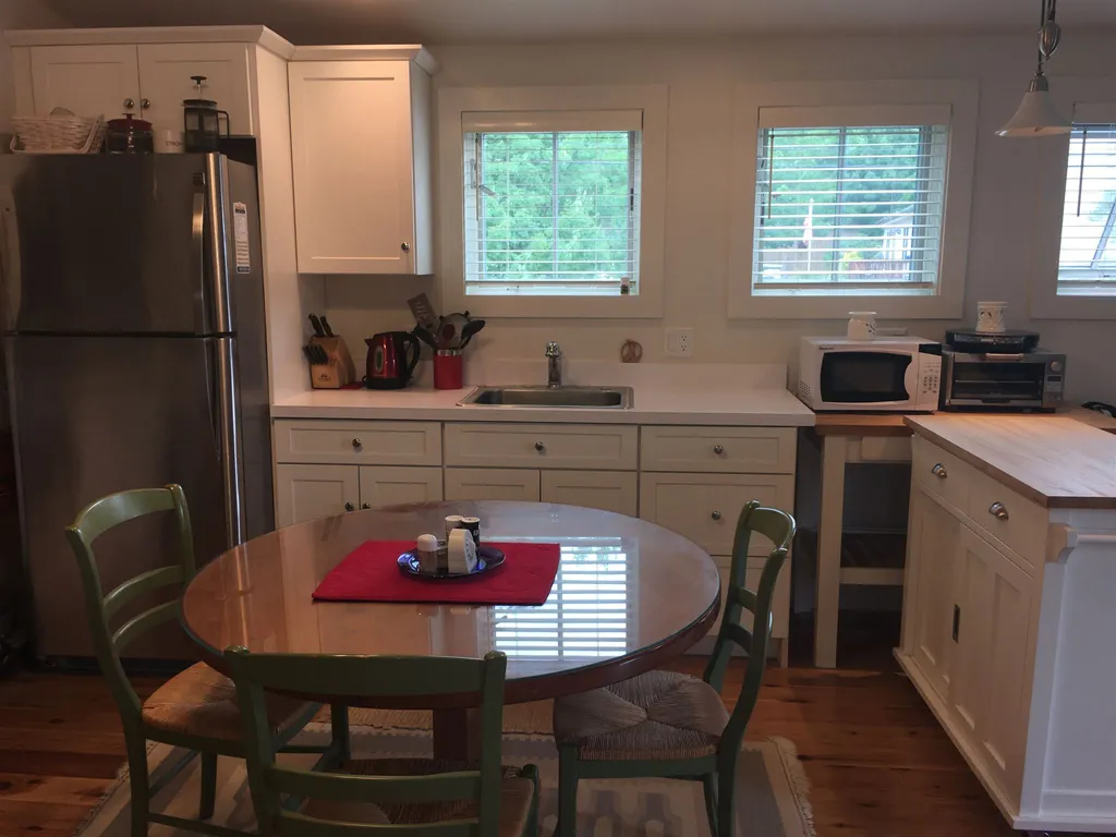 1005 Lake Avenue Sunapee NH 03751