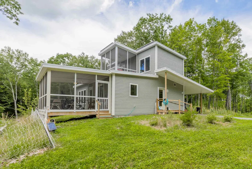 34 Eastman Road Hartland VT 05058