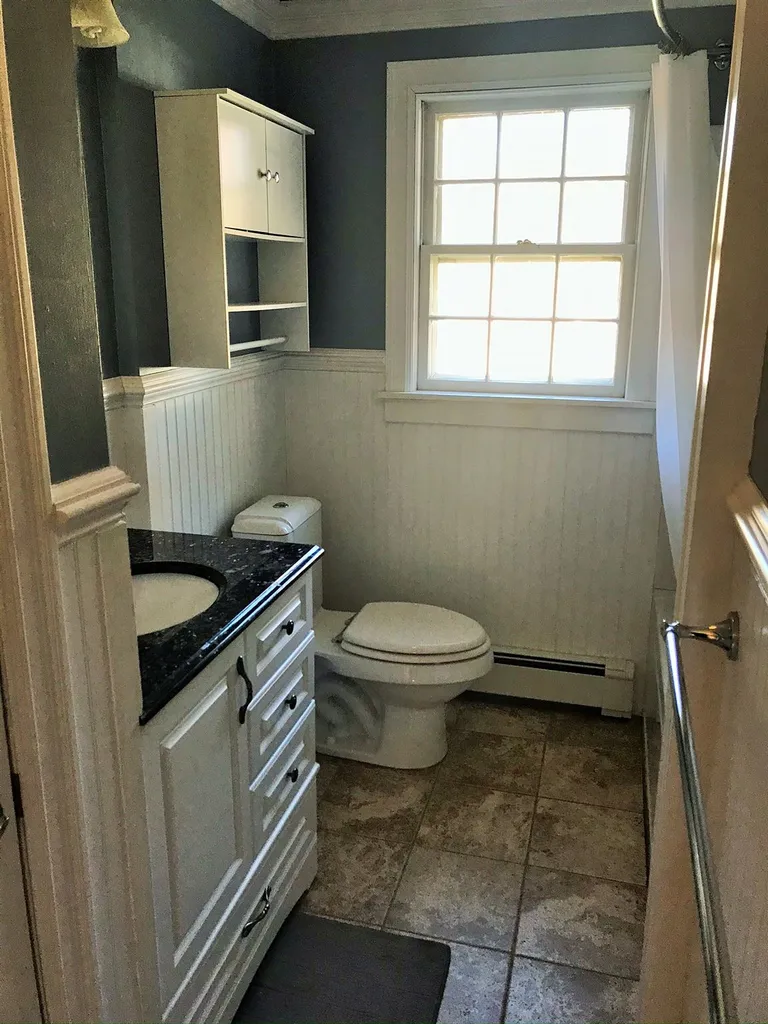13 Longmarsh Road Durham NH 03824