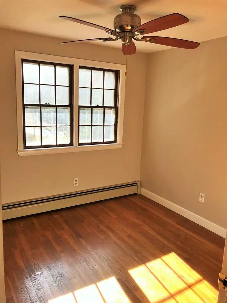 13 Longmarsh Road Durham NH 03824