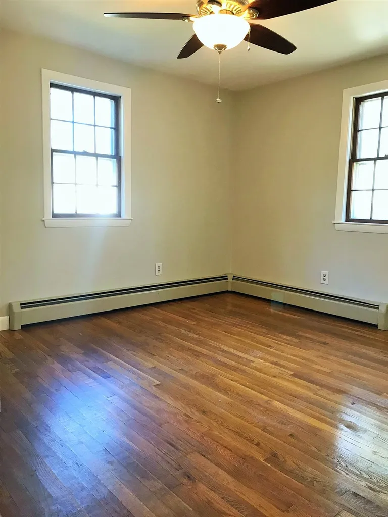 13 Longmarsh Road Durham NH 03824