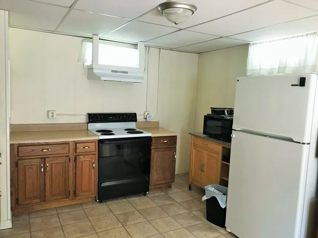 13 Longmarsh Road Durham NH 03824