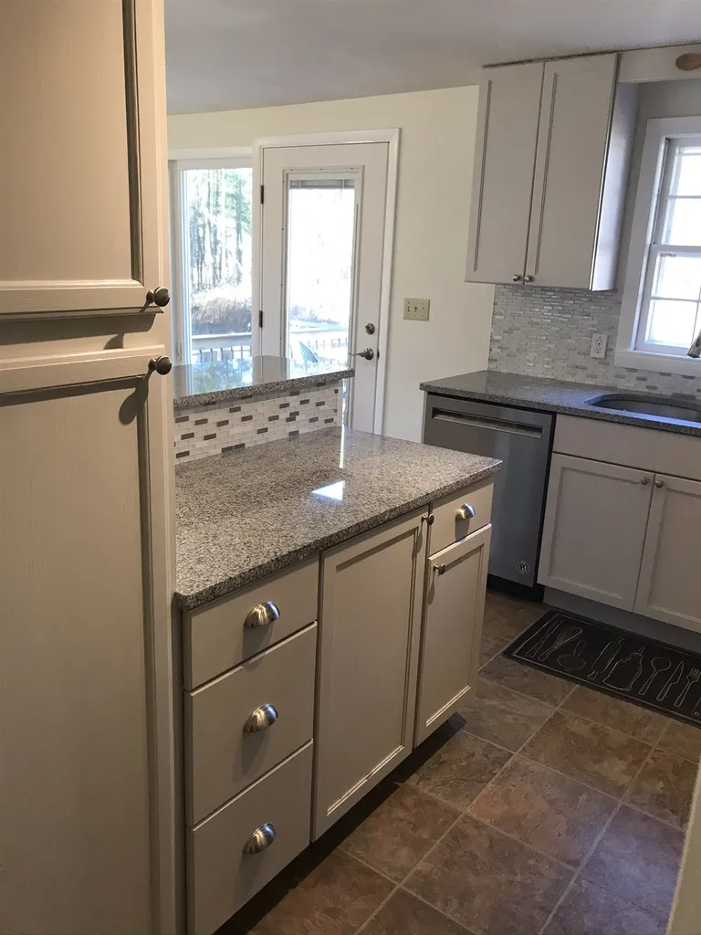 13 Longmarsh Road Durham NH 03824