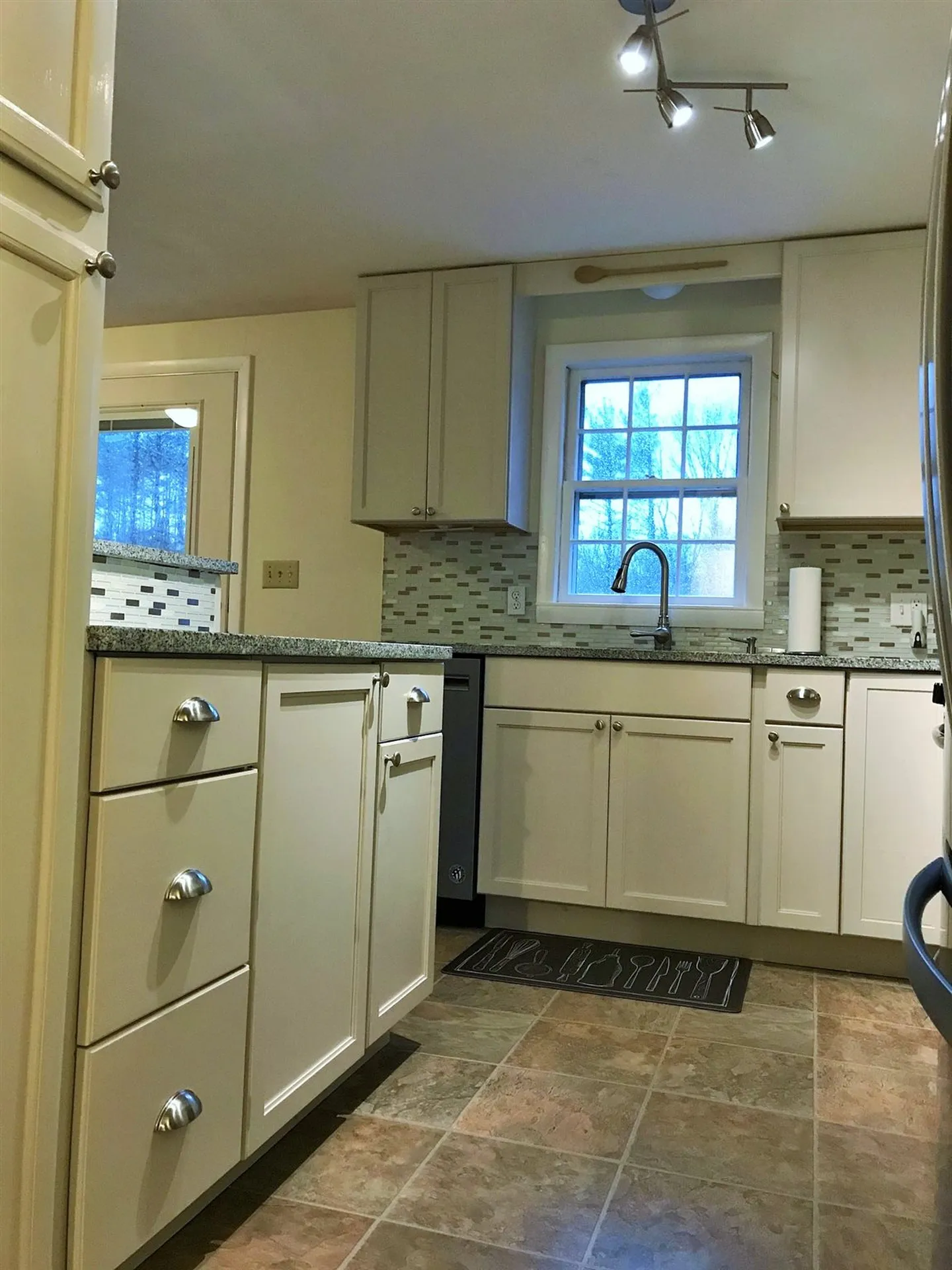 13 Longmarsh Road Durham NH 03824