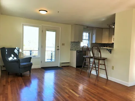 13 Longmarsh Road Durham NH 03824