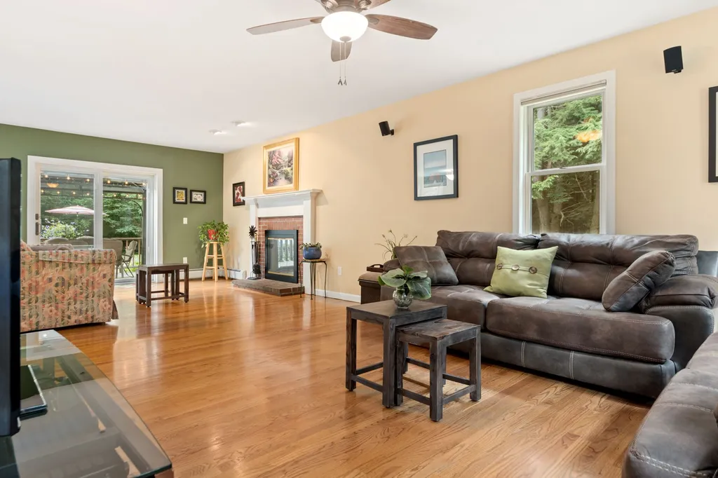 85 Dudley Road Brentwood NH 03833