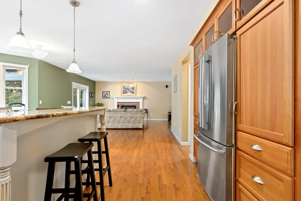 85 Dudley Road Brentwood NH 03833