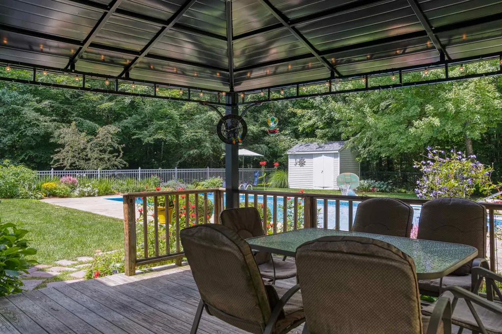85 Dudley Road Brentwood NH 03833