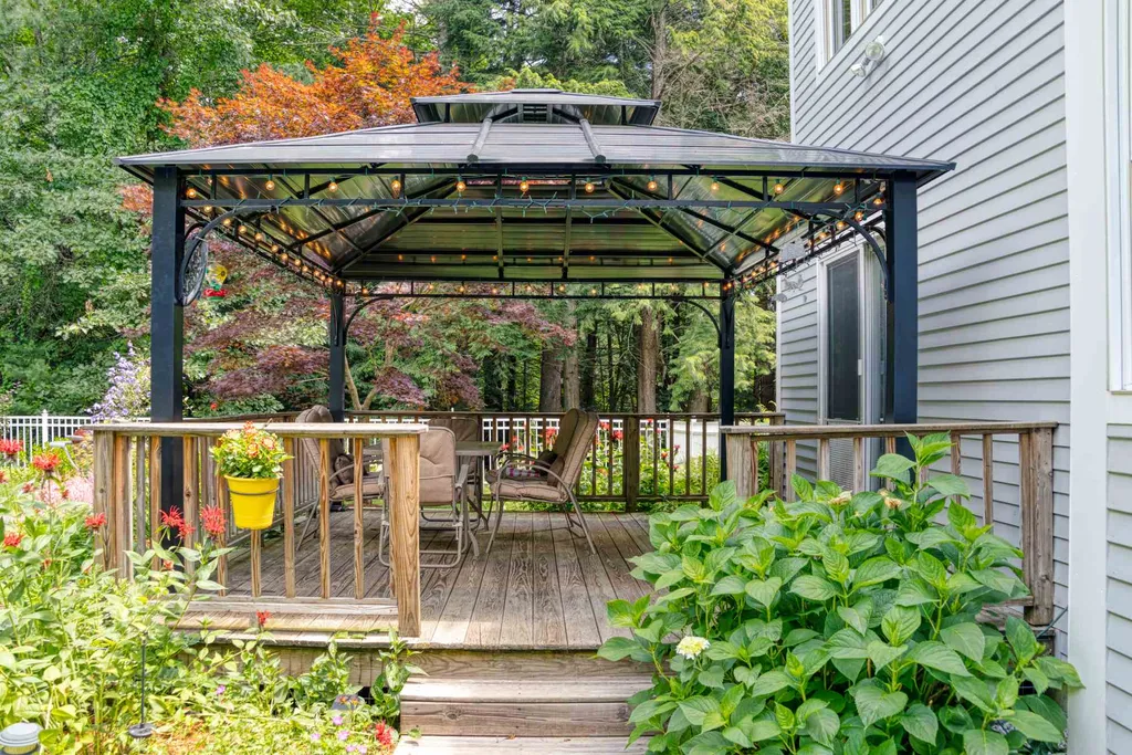 85 Dudley Road Brentwood NH 03833