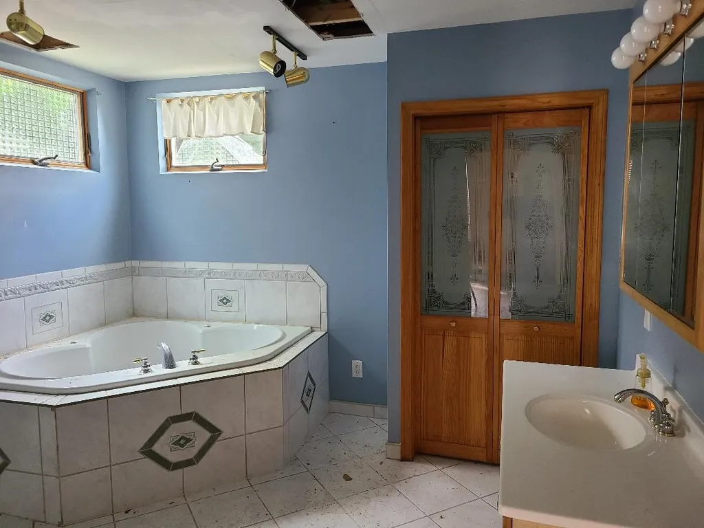 6 Gordon Avenue Gorham NH 03581