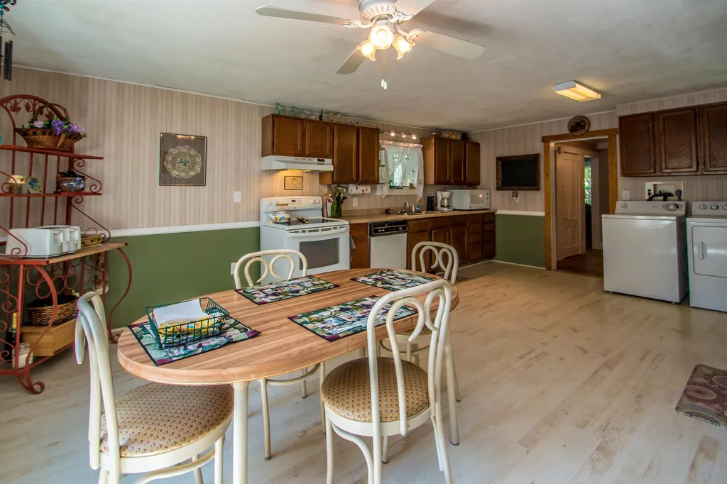 19 Dusty Drive Whitefield NH 03598