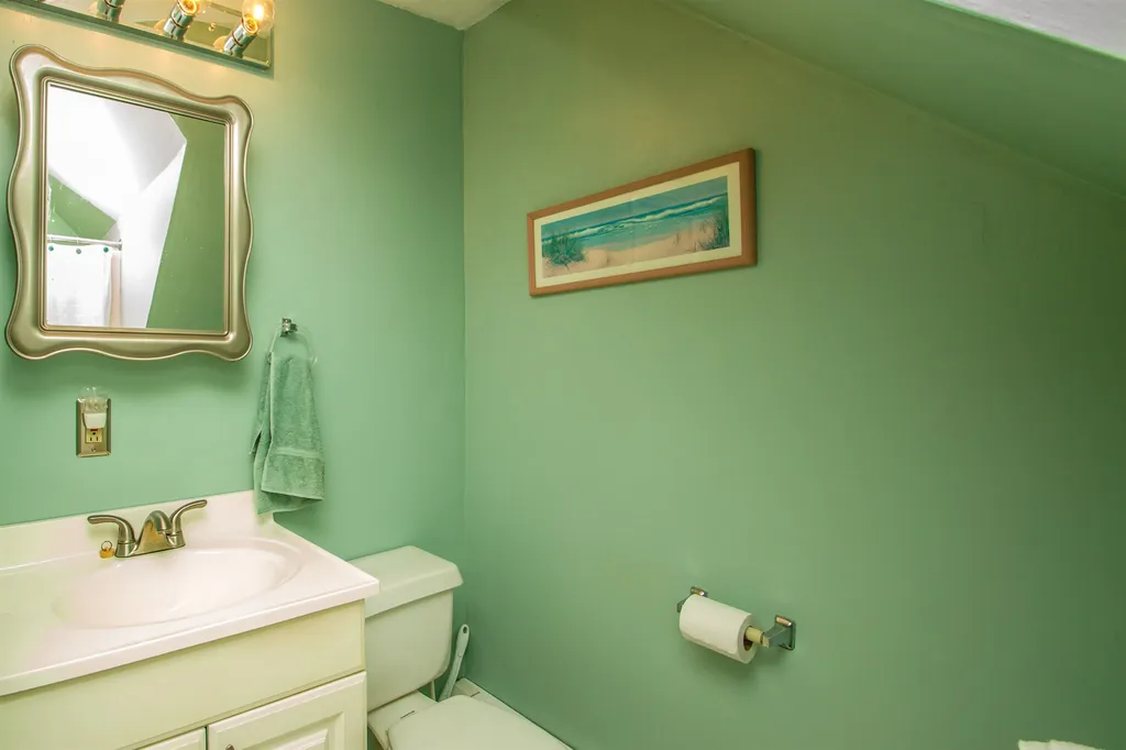 19 Dusty Drive Whitefield NH 03598
