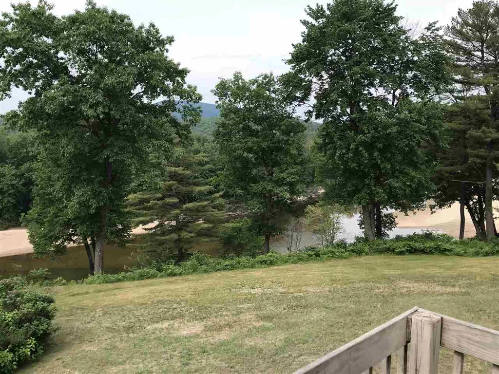 22 Circle Drive Ashland NH 03217