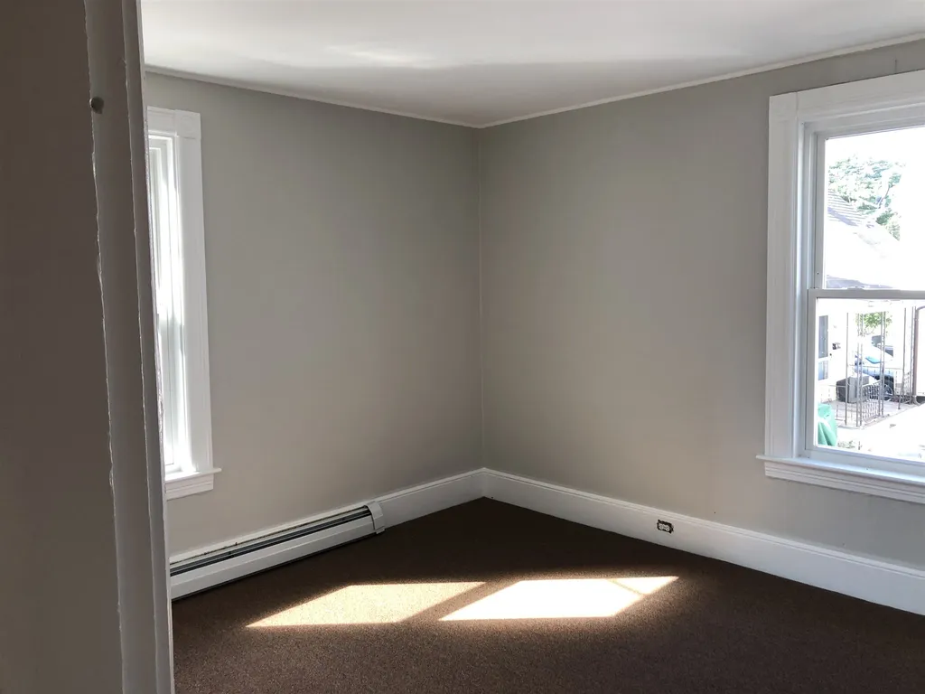 359 Lake Avenue Manchester NH 03103