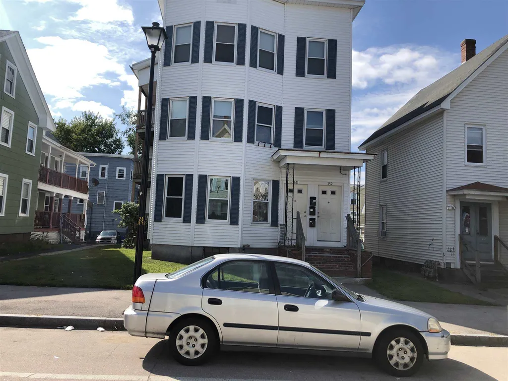 359 Lake Avenue Manchester NH 03103