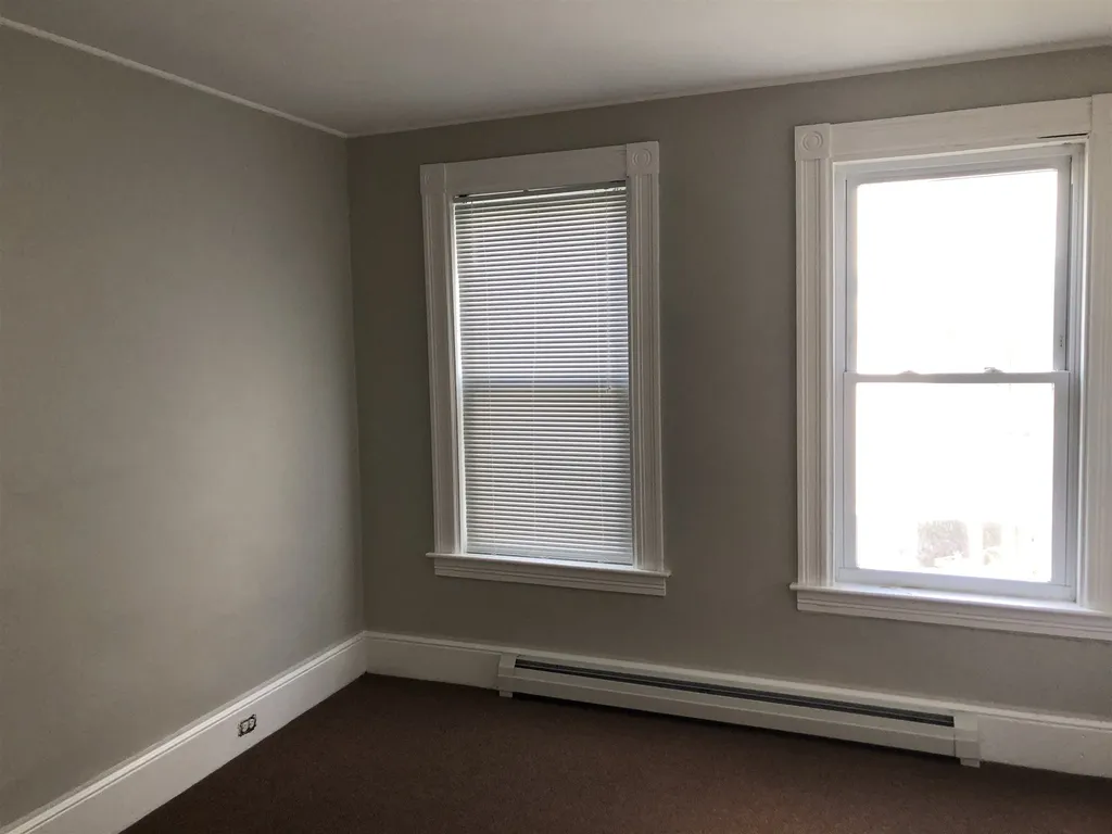 359 Lake Avenue Manchester NH 03103