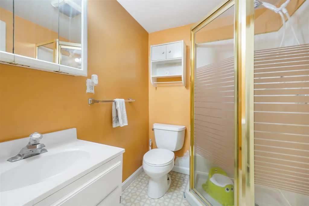 14 Hoyt Street Merrimack NH 03054