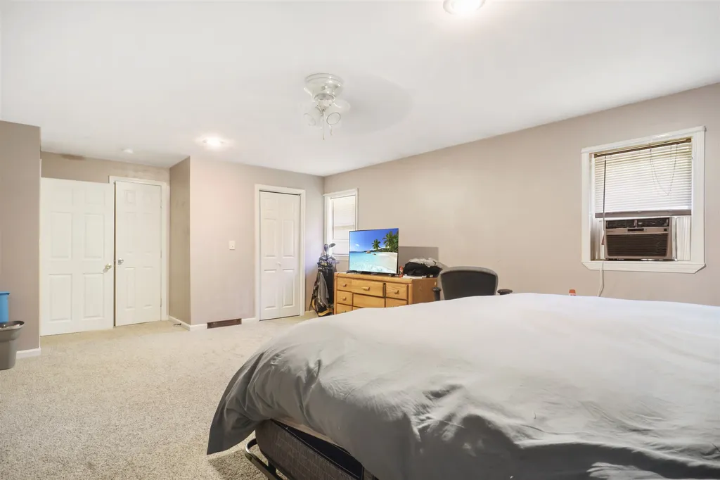 14 Hoyt Street Merrimack NH 03054