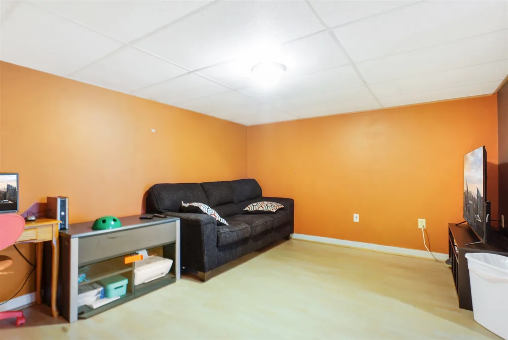14 Hoyt Street Merrimack NH 03054