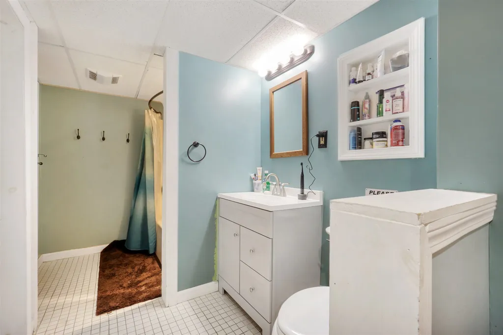 14 Hoyt Street Merrimack NH 03054
