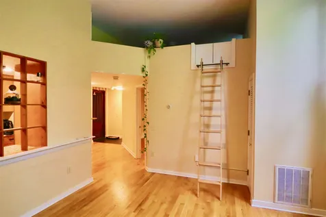 67 Union Street Winooski VT 05404