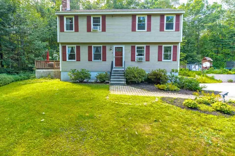 2 Nutmeadow Lane Derry NH 03038