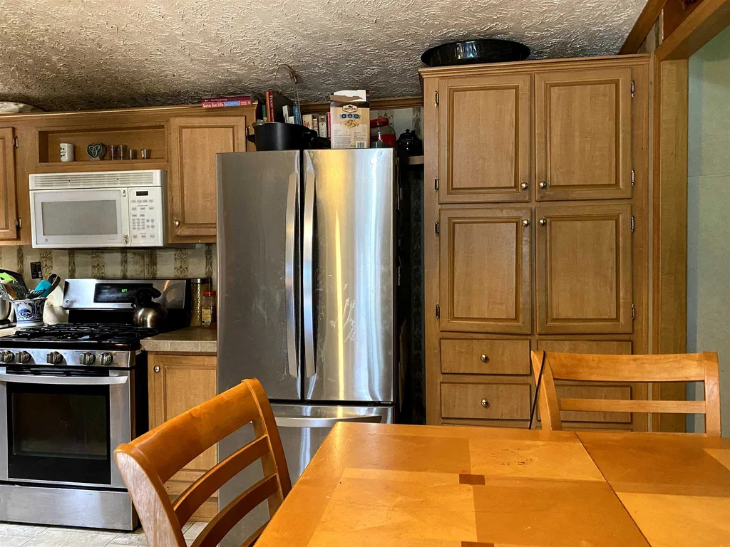 18 James Way Grafton NH 03240