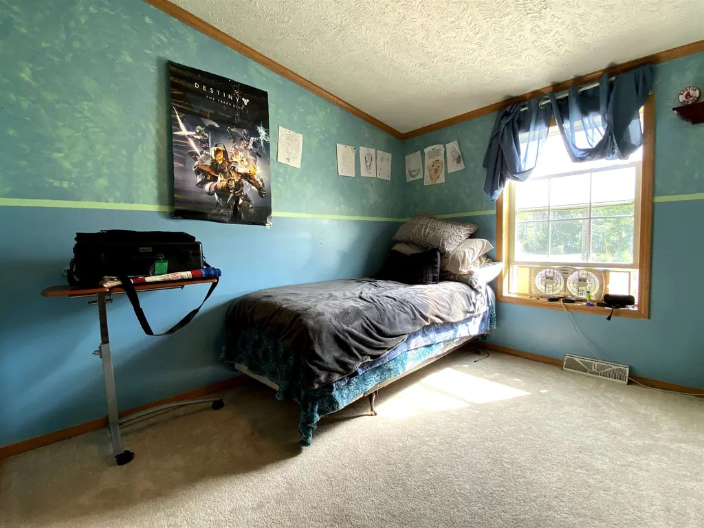 18 James Way Grafton NH 03240