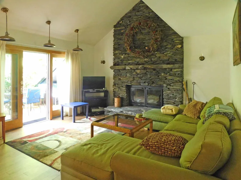 5 Battleground Road Fayston VT 05673