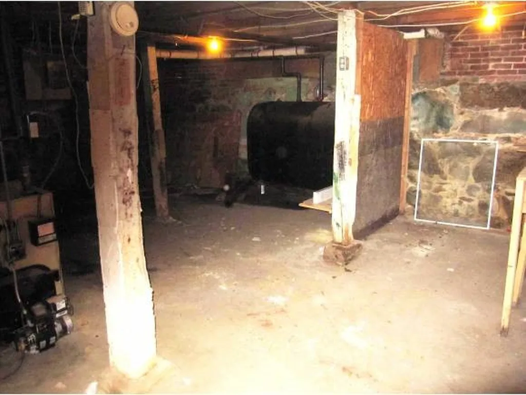 8 Maple Street Wilton NH 03086