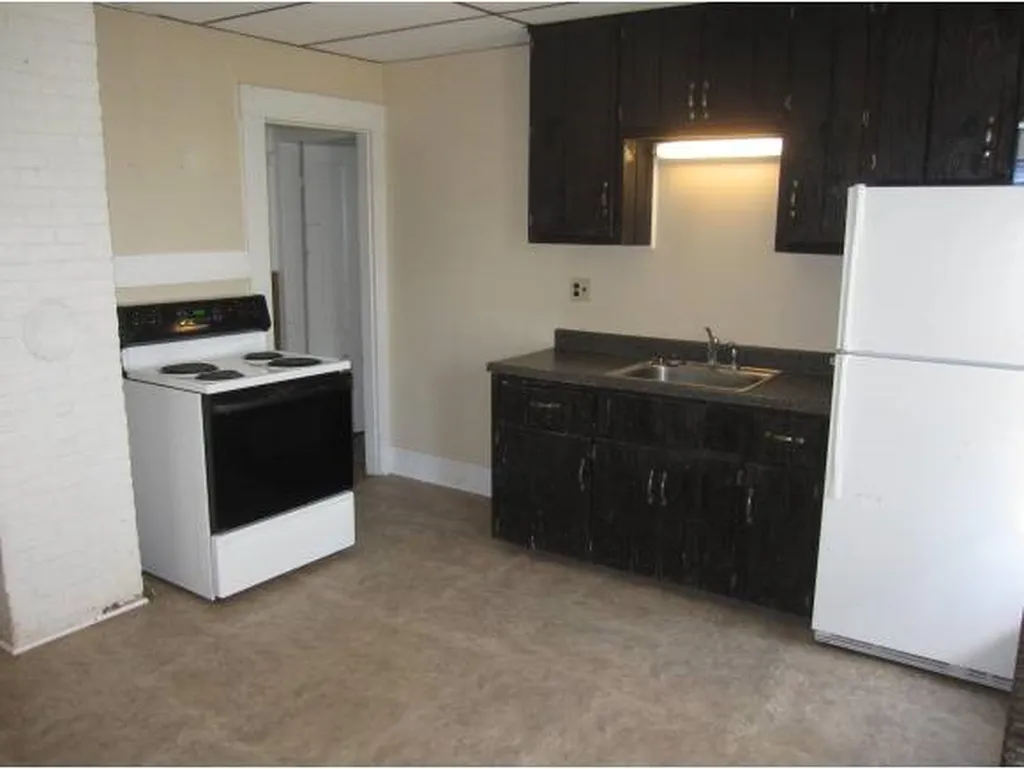 8 Maple Street Wilton NH 03086