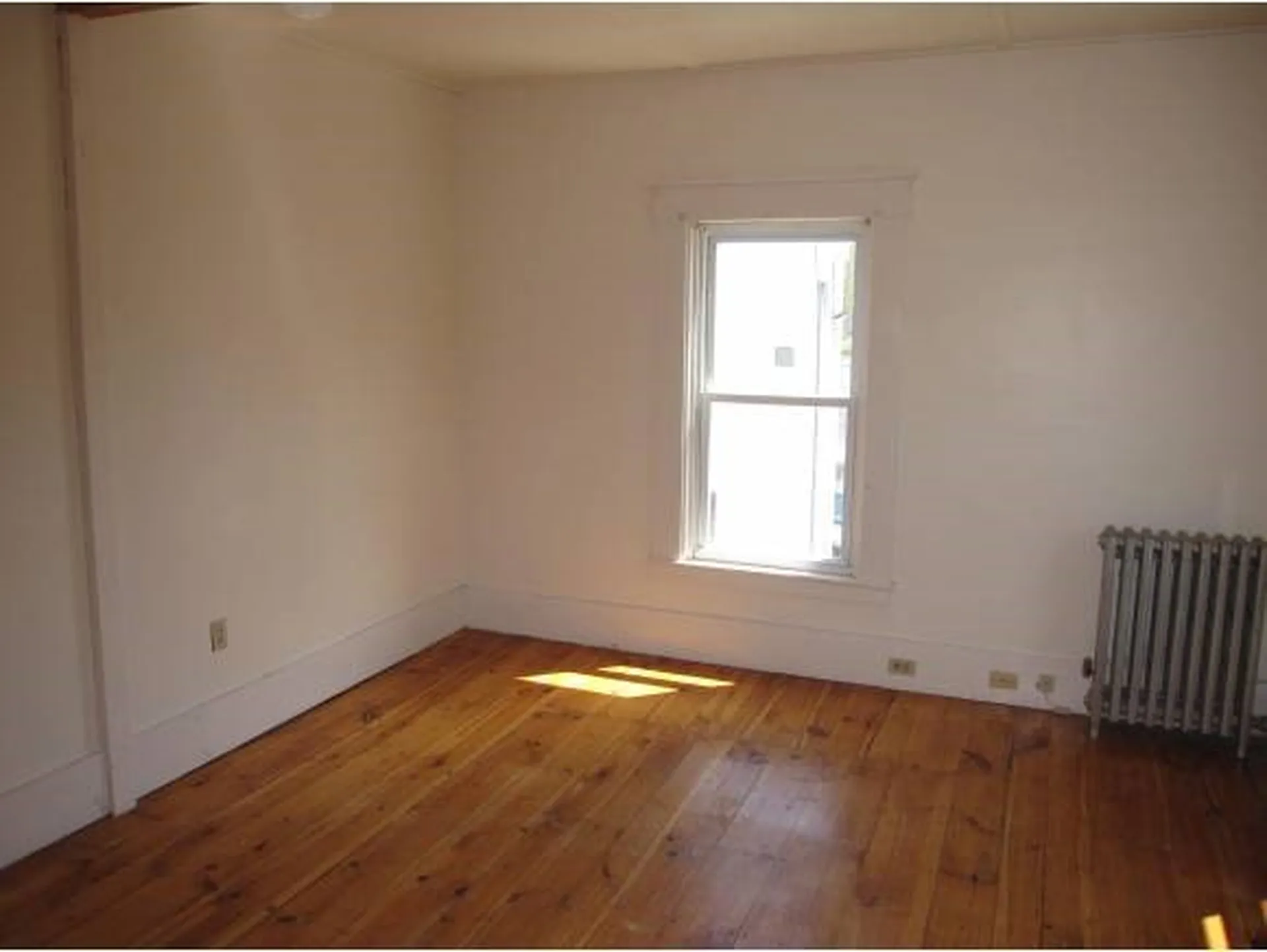 8 Maple Street Wilton NH 03086