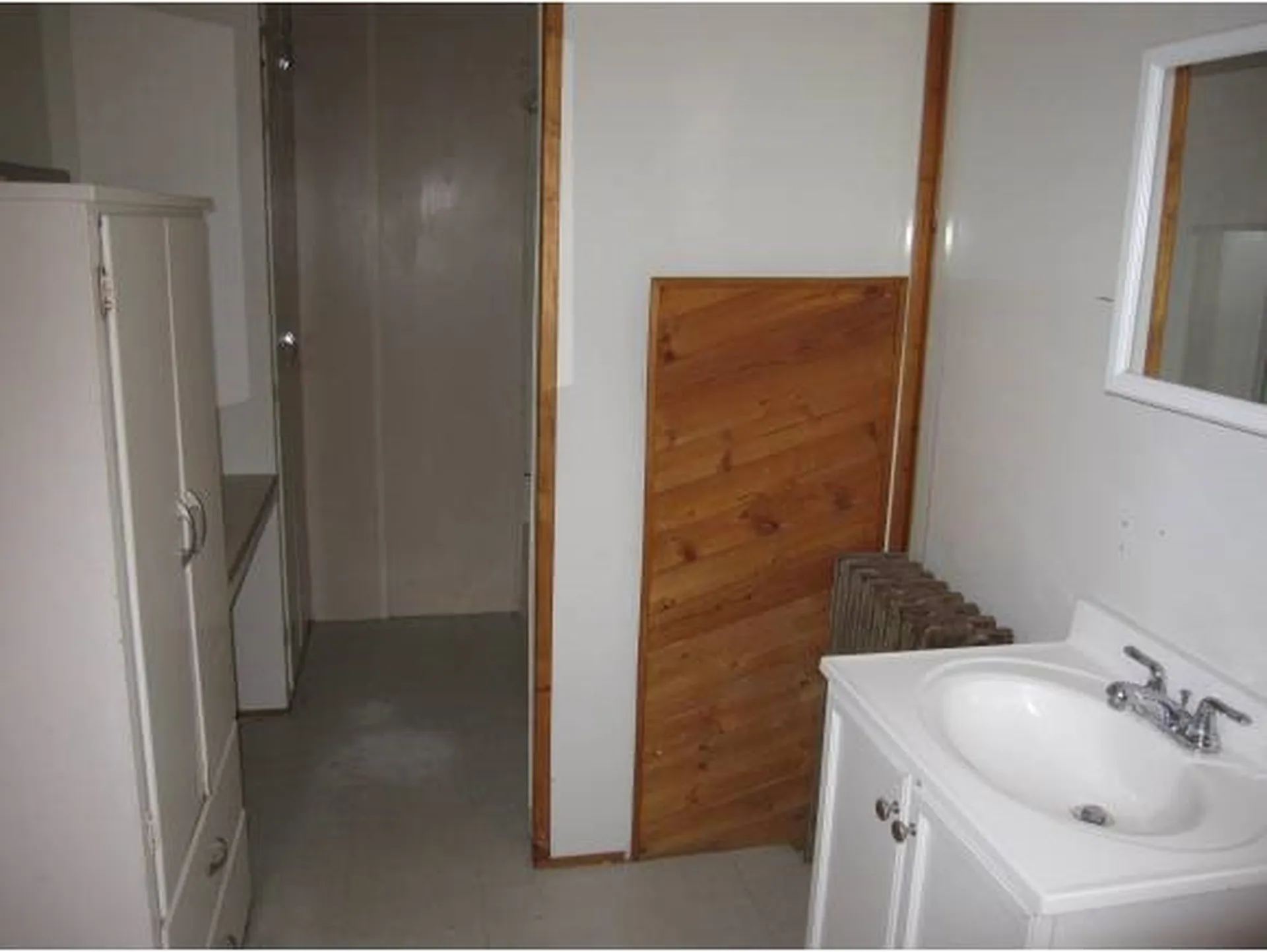 8 Maple Street Wilton NH 03086
