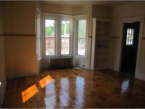8 Maple Street Wilton NH 03086