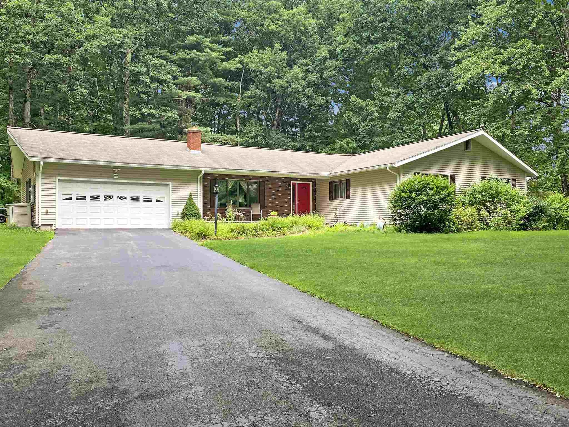 29 Mulberry Lane Bedford NH 03110
