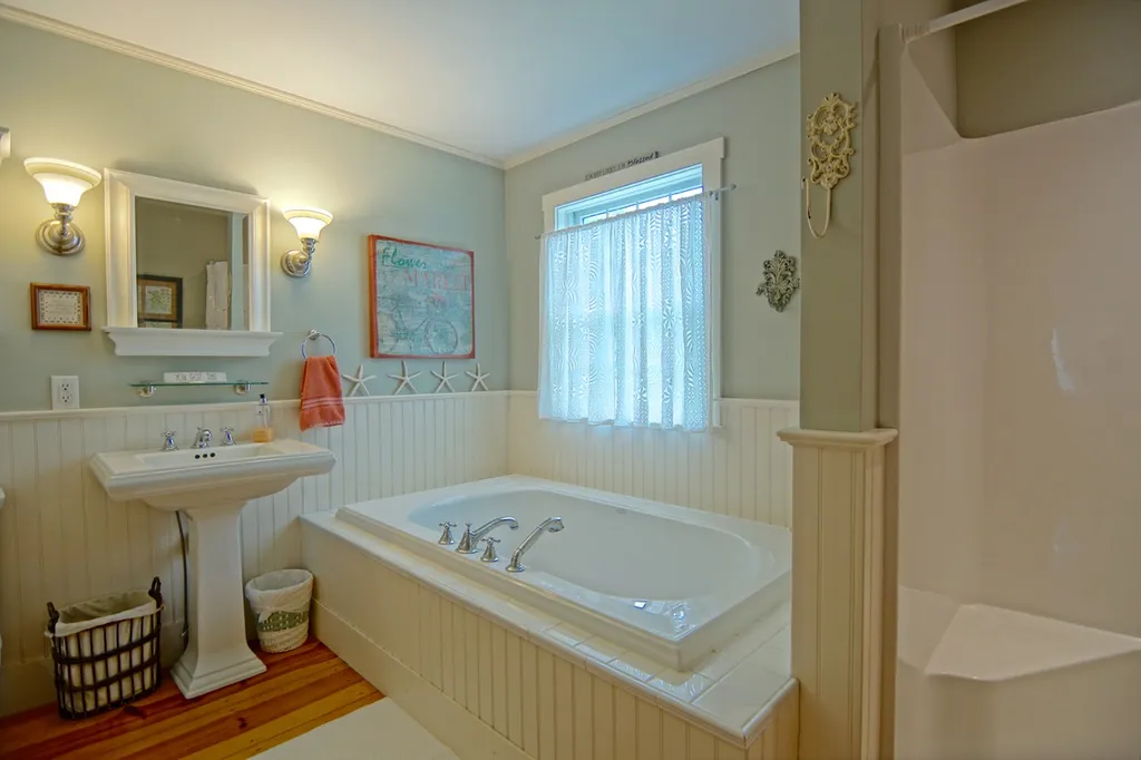 58 Spring Hill Road New Castle NH 03854