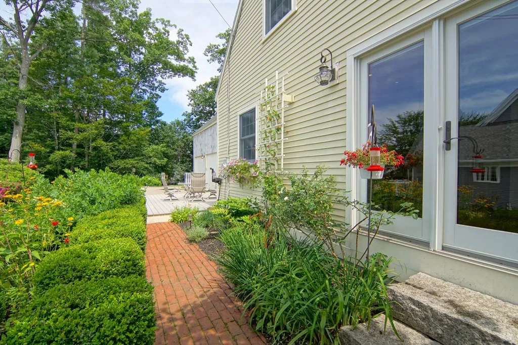 58 Spring Hill Road New Castle NH 03854