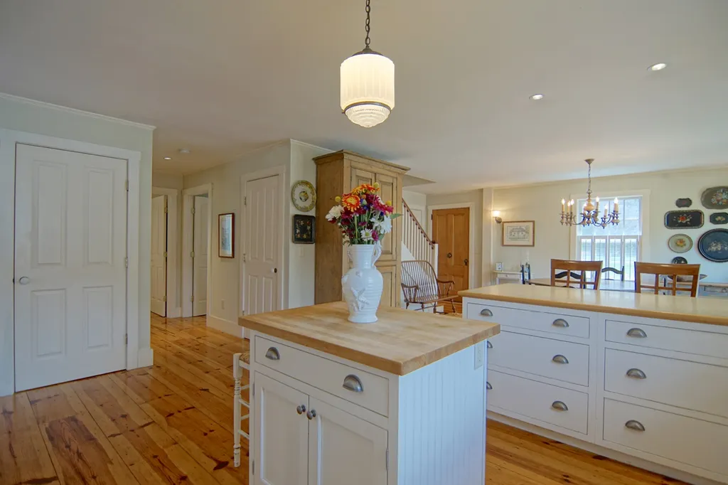 58 Spring Hill Road New Castle NH 03854
