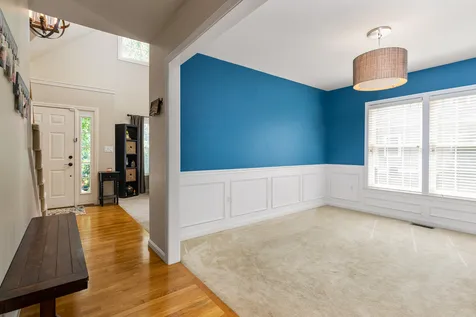 8 Wyndbrook Circle Exeter NH 03833