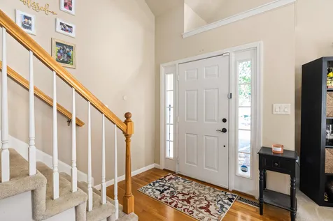 8 Wyndbrook Circle Exeter NH 03833