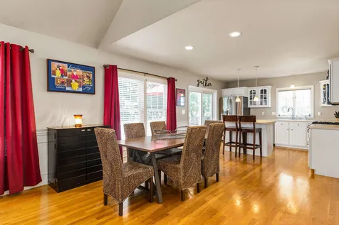 8 Wyndbrook Circle Exeter NH 03833