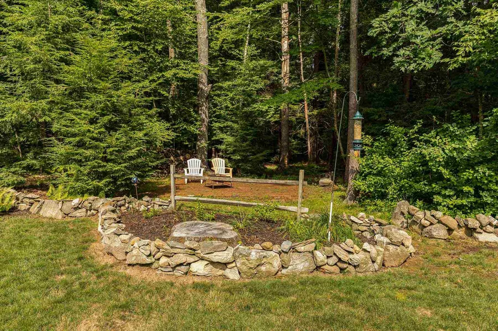 25 Fieldstone Circle Hampton NH 03842