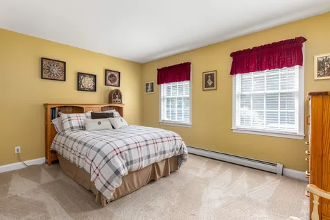25 Fieldstone Circle Hampton NH 03842