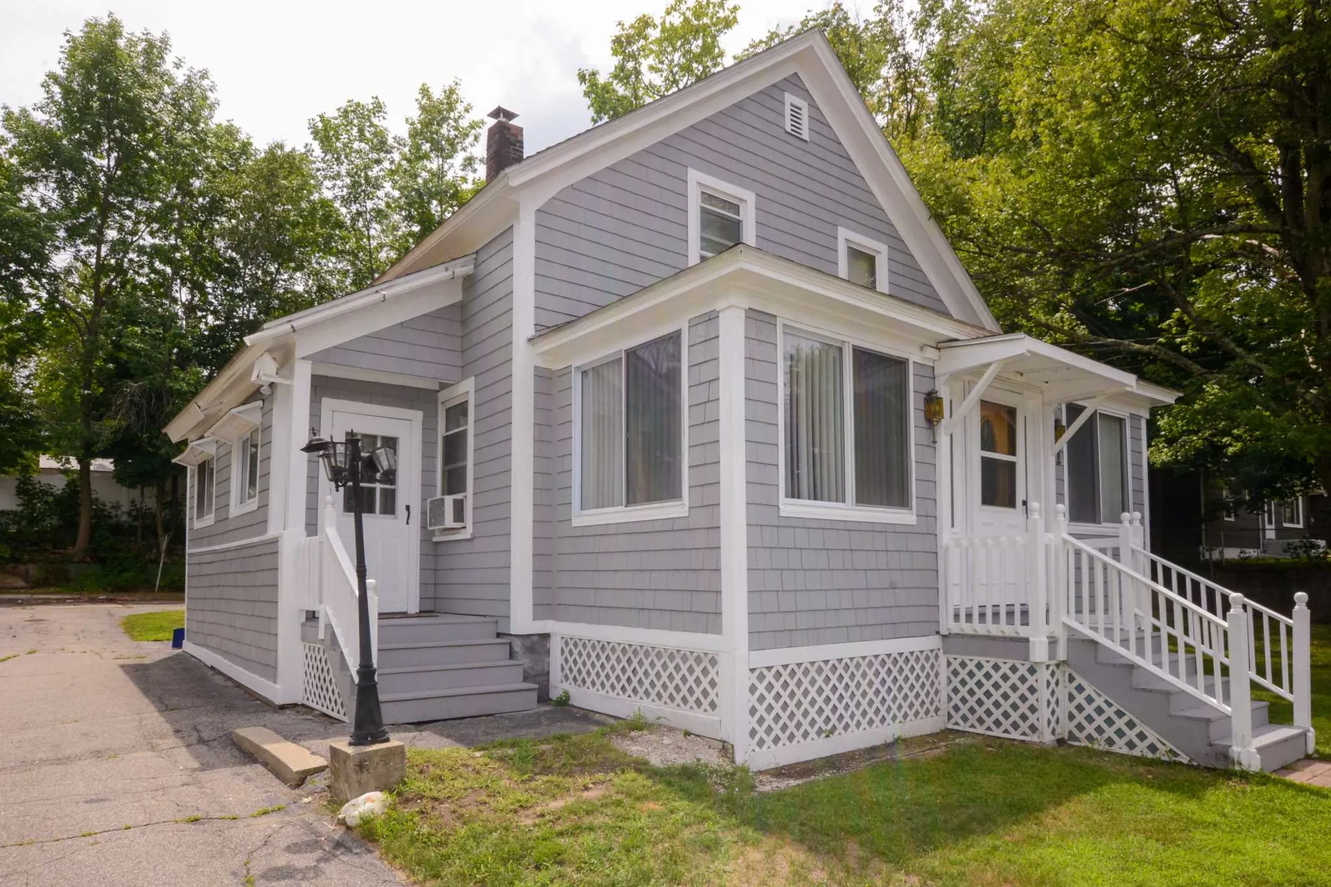 23 Dodge Street Nashua NH 03064-1231