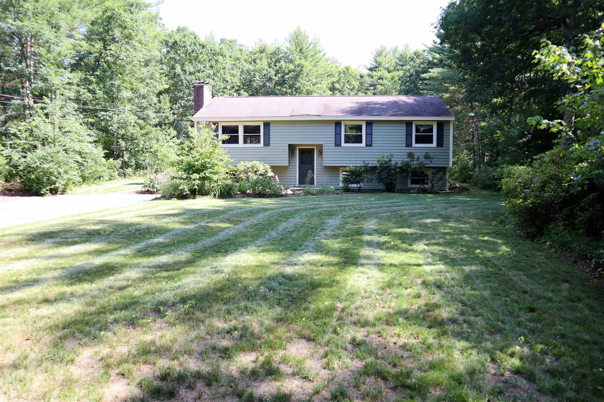 41 Stark Lane Litchfield NH 03052